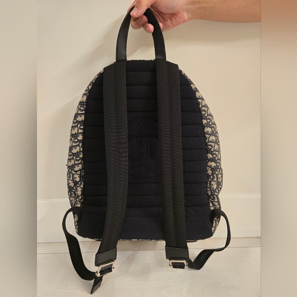 CD Backpack - Picture 5 of 10